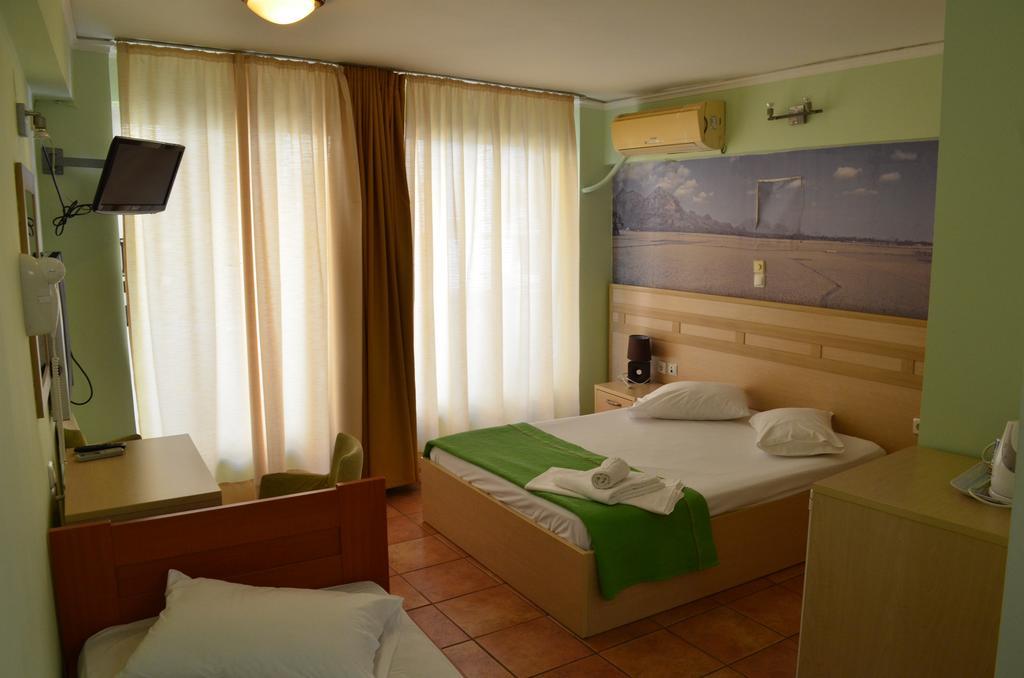 Fontana Rooms Mytilíni Habitación foto