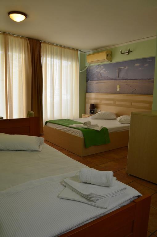 Fontana Rooms Mytilíni Habitación foto