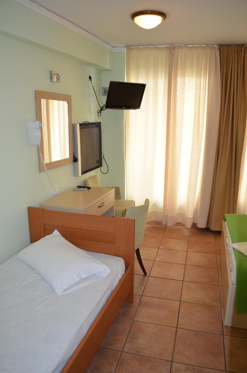 Fontana Rooms Mytilíni Habitación foto