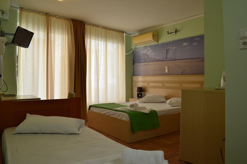 Fontana Rooms Mytilíni Habitación foto